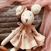 Mi ratoncita. Artesanato, Design de personagens, Modelagem e confecção, Costura, e Design de brinquedos projeto de julianadeviss - 06.05.2025