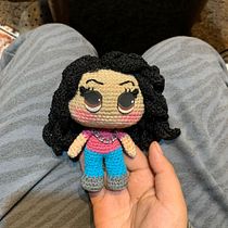Amigurumis personas tejidas. Katt. Amigurumi, Arts, Crafts, Crochet, Fiber Arts, Textile Design, To, and Design project by Catalina Arévalo - 05.07.2025