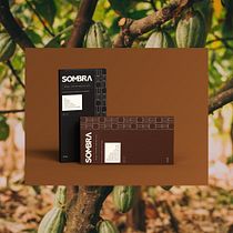 SOMBRA. Br, ing e Identidade, Design, Design gráfico, e Packaging projeto de Lupe Malvarez - 12.05.2025