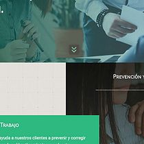 web ui. Un proyecto de Cop y writing de Sandra Leon Palomino - 12.05.2025