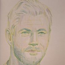 Chris Hemsoworth. Un proyecto de Dibujo con lápices de colores, Dibujo, Dibujo de Retrato y Sketchbook de Santiago Aspillaga - 13.05.2025