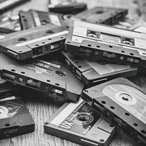 Thrift store. Un proyecto de Comunicación, Cop, writing, Escritura y Redes Sociales de Leonardo Vidal Ferreiro - 14.05.2025