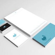 Proyecto de RE BRANDING para la Podología Velasco.. Un proyecto de Br, ing e Identidad, Diseño, Diseño gráfico y Diseño de logotipos de Andres Eduardo Reyes Paz - 15.05.2025
