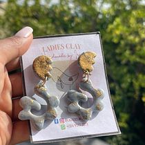 Tecnica de marmoleado. Un projet de Création d'accessoires, Artisanat, DIY, St, lisme , et Design de bijoux de Edna Irami Castro Menjivar - 15.05.2025