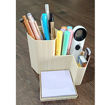 Desk Organizer with Post-it Holder. Un proyecto de 3D, Diseño 3D, Modelado 3D, Diseño industrial y Diseño de producto de Sara Silva - 17.05.2025