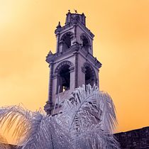 Re descubriendo el mundo.. Un projet de Photographie d'architecture, Théorie des couleurs, Photographie numérique, Photographie extérieure, Retouche photographique , et Photographie de Alejandro Cercas - 19.05.2025