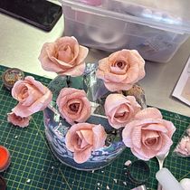 Rosa en fondant  Ein Projekt aus dem Bereich DIY, Kuchendekoration, Tortendesign, Essbare Kunst und Zuckerblumen von karensleyva - 21.05.2025