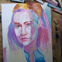 Portrait au pastels secs. Un proyecto de Dibujo artístico, Dibujo, Bellas Artes, Ilustración tradicional y Dibujo de Retrato de Thaïs Barbieux - 23.05.2025
