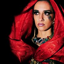 #DAmoreNonSiMuore ; ma le faccio sapere se mi dovesse servire, grazie.. Design de moda, Fotografia, Stor, telling, Fotografia digital, Cinema, Vídeo e TV, Fotografia de retrato, Fotografia em exteriores, e ChatGPT projeto de Marica Minotti - 05.06.2025