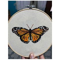 clase de bordado domestika. Embroider, Traditional illustration, and Textile Design project by Alejandra Méndez Sepúlveda - 06.05.2025