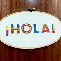 ¡HOLA!. Een project van Borduurwerk y Textielontwerp van Gloria Guillén Sánchez - 13.06.2025