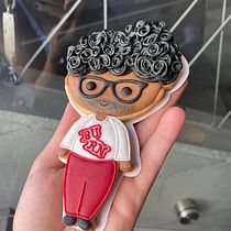 Galleta de personaje con hablador Ein Projekt aus dem Bereich Backen, Essbare Kunst und Zuckerguss von grizzeydi - 13.06.2025