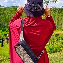 Sashiko Bucket Hat. Een project van DIY, Borduurwerk, Textielontwerp, Upc y cling van lela_siti_laelani - 18.06.2025