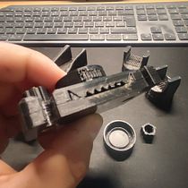 Dispensador de pegamento para carpintería. Un progetto di 3D, Progettazione 3D, Product design, Modellazione 3D e Design industriale di Mariano Tenaglia - 21.06.2025