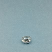 Anello bocca. Accessor, Design, Fashion Design, Jewelr, and Design project by e_carrara96 - 06.26.2025