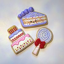 Sorprendida con mis galletas del producto final!! 😍. Baking, Edible Art & Icing project by Faby Ramirez - 06.28.2025