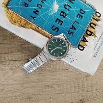 Relojes con historia. Marketing, Advertising, Mobile Photograph, Product Photograph, Photograph, Social Media, Instagram, Instagram Photograph, Lifest, le Photograph, and Mobile Marketing project by rgonzalezd15 - 06.30.2025