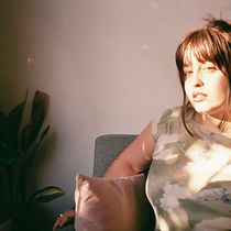luces suaves de verano. Photograph, Fine-Art Photograph, Portrait Photograph, Photographic Lighting & Interior Photograph project by Rocío Venegas Alcaíno - 07.01.2025