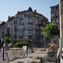 Summer morning in the city. Un proyecto de Fotografía, Fotografía documental, Fotografía en exteriores, Fotografía Lifest y le de Alisa Koning - 02.07.2025