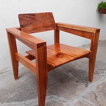 Cadeira P. Hortega em madeira maciça. Un projet de Artisanat, DIY, Design, Fabrication de mobilier, Design d'intérieur , et Menuiserie de arcondesigner - 04.07.2025