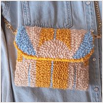 Accesorios con la técnica de punch needle Ein Projekt aus dem Bereich H, werk, Stickerei, DIY, Weben, Punch needle und Textildesign von Keli - 07.07.2025