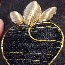 Gold work. Un projet de Broderie et Illustration traditionnelle de Lena Sokolova - 08.07.2025