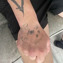 Skull cover up . Een project van  Tatoeageontwerp van Natalia Mirecka - 14.07.2025
