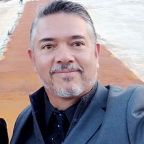 Posicionamiento de mi Marca Personal a los 61. Business, Consultoria criativa, Gestão de design, Gestão e produtividade, Inteligência Artificial, e ChatGPT projeto de Javier Gomez - 14.07.2025