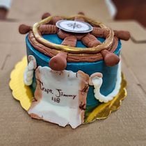 TOPPER PARA PASTELES. Cake Design, Edible Art, and Fondant project by Alda Leiva - 07.20.2025