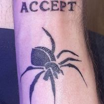 Spider full black. Tattoo Design project by theomustiere09 - 07.22.2025