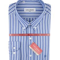 Fotografía E-commerce de Camisas. Commercial Photograph, Digital Photograph, E-commerce, and Product Photograph project by Fernanda Chávez Montoya - 07.25.2025