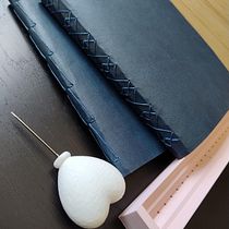 Proyectos de encuadernación con técnicas de costura expuesta. Arts, Crafts, Bookbinding, DIY, Fine Arts, Paper Craft, and Sewing project by Soledad Buey Mayoral - 07.28.2025