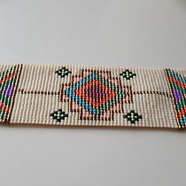 Pulsera Miyuki  Ein Projekt aus dem Bereich Erweiterungsentwicklung, H, werk, Weben und Schmuckdesign von KN VR - 01.08.2025