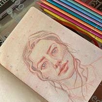 Dibujo del retrato con lápices de colores Ein Projekt aus dem Bereich Zeichnen mit Buntstiften, Zeichnung, Porträtzeichnung und Sketchbook von Belén Trinidad - 02.08.2025