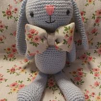 Conejo ganchillo Ein Projekt aus dem Bereich Amigurumi, H, werk, Crochet, Textildesign und Spielzeugdesign von Olga DPM. - 04.08.2025