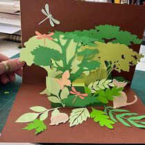 Abschlussprojekt zum Kurs Schöpfung von Pop-up-Büchern. Arts, Crafts, Editorial Design, Bookbinding, Creating with Kids, and Paper Craft project by Susanne Taudte - 08.05.2025