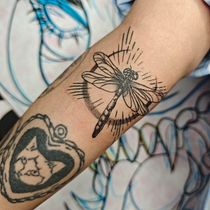 Libélula c:. Tattoo Design project by Montserrat Sinai Leos De La Torre - 08.06.2025