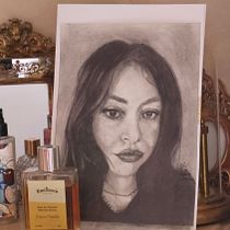 Marta. Fine Arts, Drawing, Pencil Drawing, Traditional illustration, Portrait Drawing, Realistic Drawing, Artistic Drawing, Sketching, and Figure Drawing project by Maria Cristina Fanni - 08.08.2025