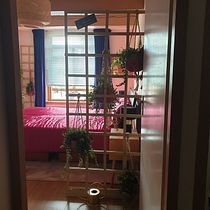 Interior Design for Beginners: Decorating with Plants. Decoration, DIY, Floral, Plant Design, Interior Decoration, Interior Design, L, scape Architecture, and Spatial Design project by Wietse Buma - 08.12.2025