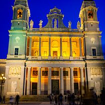 Palacio. Photograph, Photograph, Post-production, Photographic Lighting, and Portrait Photograph project by pabloj_cardenas - 08.17.2025