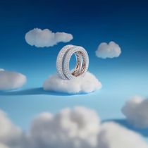 Fotografía de joyería . Un projet de Conception IA, Création de Contenu avec IA, Photographie de produits, Intelligence Artificielle , et Conception de produits de Carmen Martínez Álvarez - 30.08.2025