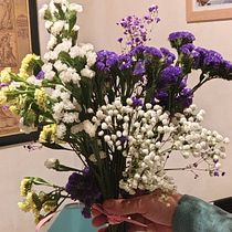 Composición diferentes ramos. Un projet de DIY, Art floral et végétal, Design d'intérieur, Pa , et sagisme de Sara Leiva Fernández - 03.09.2025