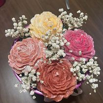 Bouquet de flores. Un proyecto de DIY, Diseño de interiores y Diseño de producto de Isabel Tomé - 06.09.2025