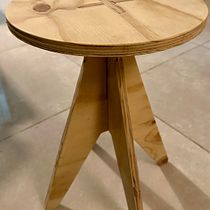 Taburete Fer . Un proyecto de Diseño, creación de muebles					, Artesanía, Carpintería, DIY y Diseño de interiores de yesmarfp - 09.09.2025