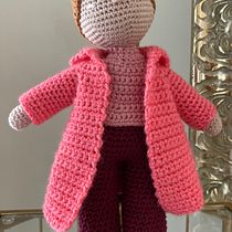 Creacion de muñeca, ropa y accesorios a crochet. Artesanato, Crochê, Design de brinquedos, Tecido, Amigurumi, e Design têxtil projeto de Paulina Sousa - 20.09.2025