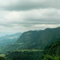 Filmacion con Drones. Un proyecto de Cine, Cine, vídeo, televisión y Realización audiovisual de camilo_paezquintero - 27.09.2025