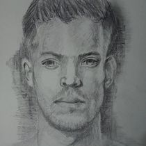 Un joven llamado Mateo. Artistic Drawing, Fine Arts, Portrait Drawing, Realistic Drawing, and Sketching project by LI MIZAR - 10.05.2025