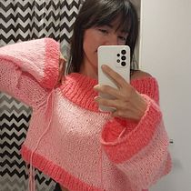 Mi proyecto del curso Introducción al tejido de prendas oversize. Un proyecto de Diseño de complementos, Diseño de moda, Tejido y Tejido de punto de Lucia Bertinat - 15.10.2025