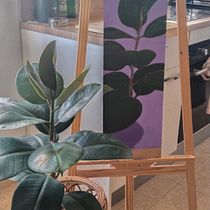 PLANTAS DE CASA. Een project van  Beeldende kunst, Traditionele illustratie, Schilderij,  Acr, lschilderij y  Botanische illustratie van Marta Di Nisio - 20.10.2025