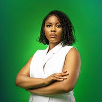 L'assurance au Féminin by DearArnoldJr (Syntyma). Photo Retouching, Photograph, and Post-production project by Arnold Junior Johnson - 10.23.2025